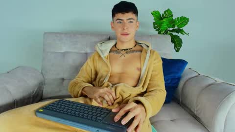 CAMILO online show from 10-08-25, 08:06