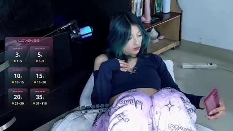 Cami  online show from 11-25-25, 03:17