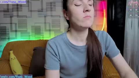 Snapshot of camkitana01 chatting on 07-15-26, 04:01 Kitana online show from 07-15-26, 04:01