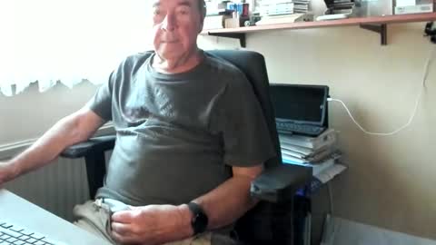 Cammee online show from 01-19-26, 08:29