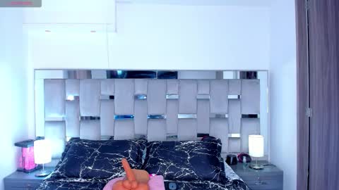 Camila online show from 02-26-26, 04:06