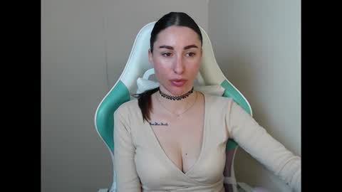 Snapshot of cammila_horn chatting on 04-23-26, 05:41 cammila horn online show from 04-23-26, 05:41