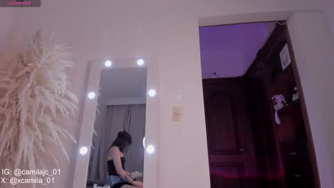 Laura Camila online show from 01-10-25, 03:18