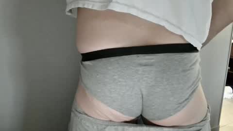 Snapshot of cammyman6900 chatting on 05-20-26, 08:59 cammyman6900 online show from 05-20-26, 08:59