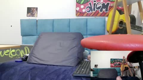 Snapshot of camturbery chatting on 02-18-25, 10:36 camturbery online show from 02-18-25, 10:36