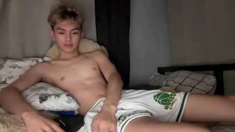 Snapshot of camwithethan chatting on 04-27-26, 07:01 Ethan online show from 04-27-26, 07:01
