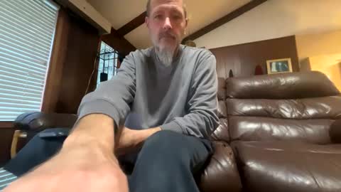 Snapshot of canadianchris1007 chatting on 01-06-25, 11:31 Chris online show from 01-06-25, 11:31