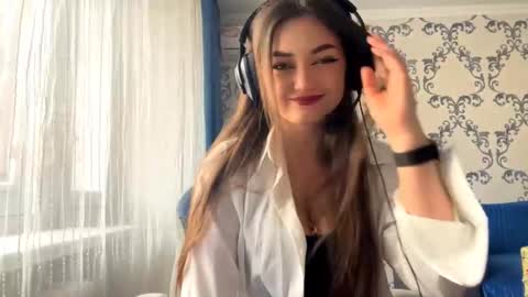 Kate online show from 10-30-25, 09:33