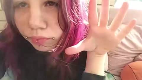 Snapshot of candancespeller chatting on 06-18-26, 12:33 Mari online show from 06-18-26, 12:33