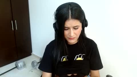 Snapshot of canddysexxx_ chatting on 12-01-25, 03:39 Carolina online show from 12-01-25, 03:39