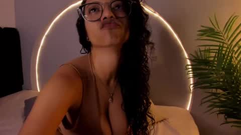 Snapshot of candela_cool chatting on 03-11-25, 12:06 Candela online show from 03-11-25, 12:06