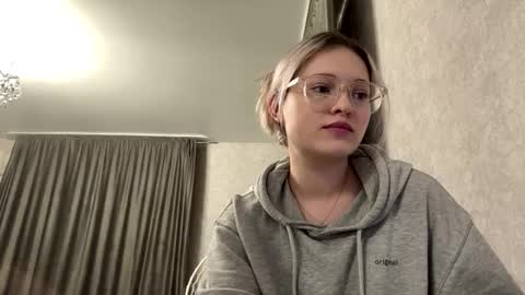 candelariahile online show from 02-08-26, 02:09