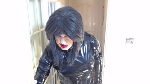 candi smokes online show from 03-31-26, 01:00