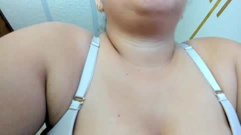 Snapshot of candiapole chatting on 04-28-26, 12:21 Candy online show from 04-28-26, 12:21