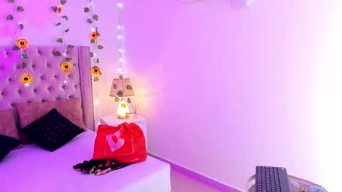 Candie  online show from 09-09-25, 11:43