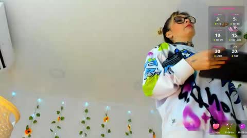 Candie  online show from 09-10-25, 11:21