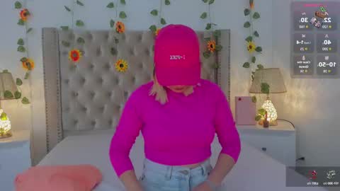 Candie  online show from 09-22-25, 12:18