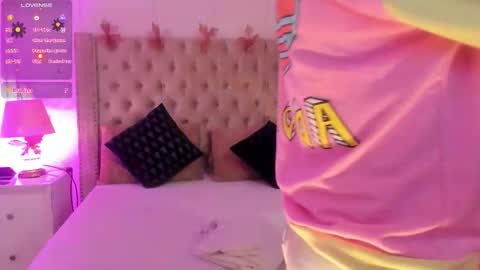 Snapshot of candiegilson__ chatting on 02-25-26, 12:15 Candie online show from 02-25-26, 12:15