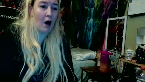 Snapshot of candismiths chatting on 06-10-26, 01:17 Candi online show from 06-10-26, 01:17