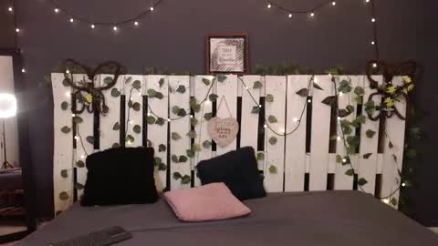 candy online show from 10-20-25, 01:11