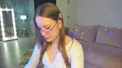 Candy online show from 01-10-26, 01:18