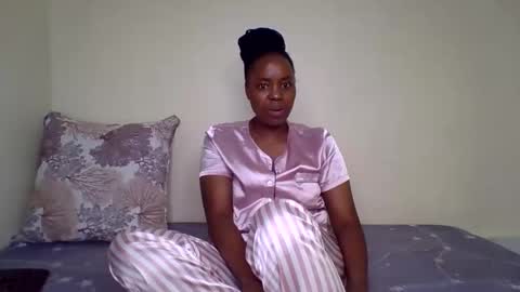 Snapshot of candy_curves chatting on 04-04-26, 12:46 candy online show from 04-04-26, 12:46