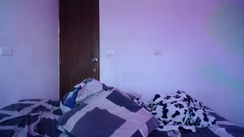 Candy  Grey online show from 10-18-25, 05:35