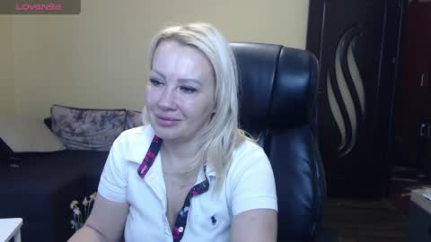 Snapshot of candy_hellenx chatting on 04-05-26, 06:10 candy_hellenx online show from 04-05-26, 06:10