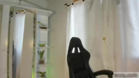 Snapshot of candy_hes chatting on 09-11-25, 08:09 Nickol online show from 09-11-25, 08:09