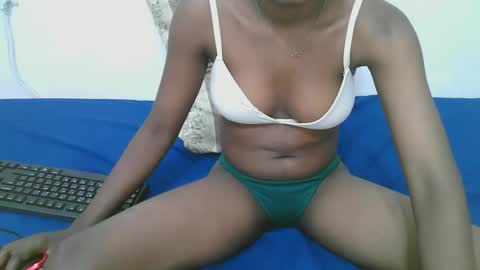 Snapshot of candy_lisah chatting on 06-06-26, 02:55 Lisa online show from 06-06-26, 02:55