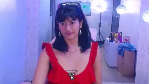 Snapshot of candy_lux_ chatting on 01-15-25, 10:57 Candy online show from 01-15-25, 10:57