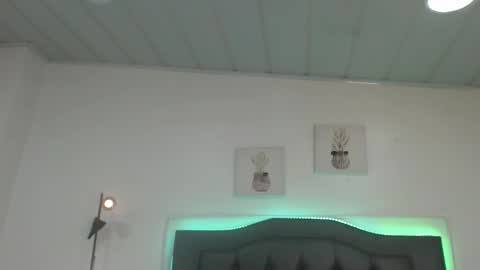 Snapshot of candy_lux_ chatting on 10-10-25, 07:24 Candy online show from 10-10-25, 07:24