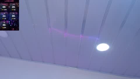 Snapshot of candy_lux_ chatting on 06-01-26, 01:02 Candy online show from 06-01-26, 01:02
