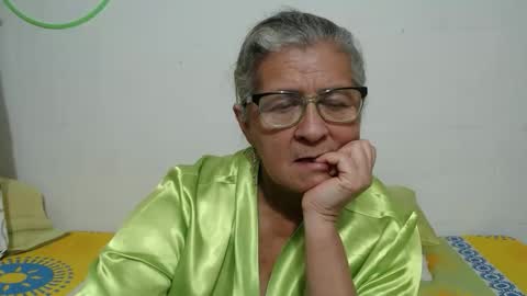 candy online show from 02-08-26, 01:09