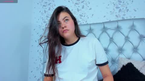 Snapshot of candy_mery chatting on 12-24-24, 08:16 candy mery online show from 12-24-24, 08:16