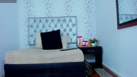 Snapshot of candy_mery chatting on 01-10-25, 05:13 candy mery online show from 01-10-25, 05:13