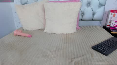 Snapshot of candy_mery chatting on 01-30-25, 10:19 candy mery online show from 01-30-25, 10:19
