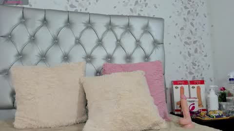 Snapshot of candy_mery chatting on 03-08-25, 05:43 candy mery online show from 03-08-25, 05:43