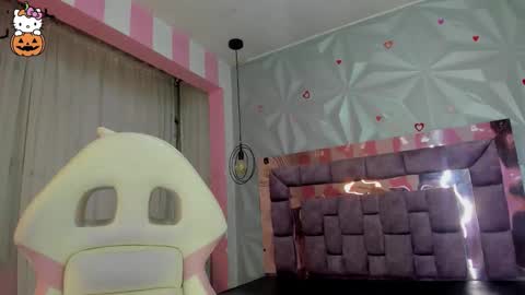 Ania online show from 10-26-25, 11:16