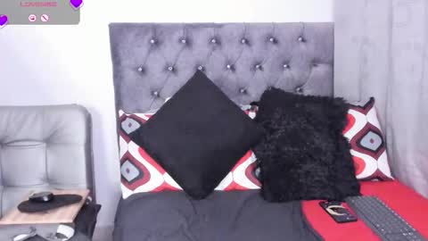 YECENIA - online show from 10-18-25, 06:16