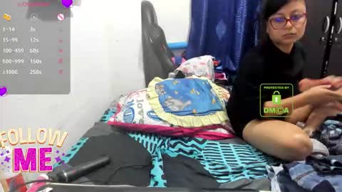 candy_val online show from 10-17-25, 06:38