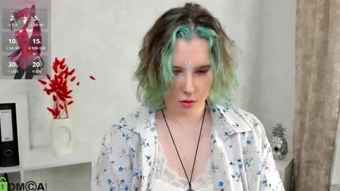 Snapshot of candy_yeah chatting on 02-19-26, 01:34 Mary online show from 02-19-26, 01:34