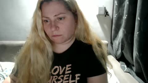 Laura online show from 02-16-25, 09:38