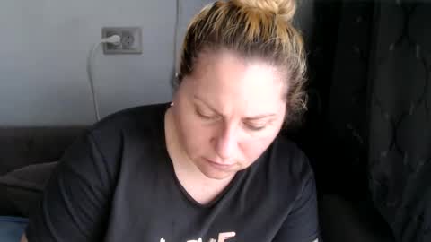 Laura online show from 02-19-25, 11:49