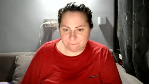 Laura online show from 09-22-25, 06:43