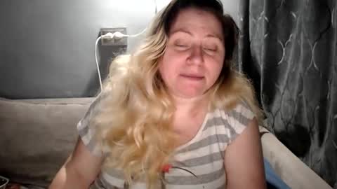 Laura online show from 04-03-26, 07:34