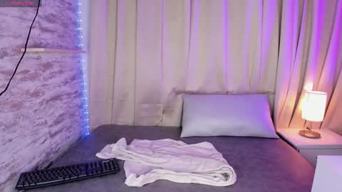 Snapshot of candycuckol chatting on 01-19-25, 08:41 Candy online show from 01-19-25, 08:41