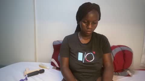 Snapshot of candycurly_ chatting on 03-05-25, 12:27 candycurly_ online show from 03-05-25, 12:27