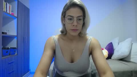 Candy Dowson online show from 03-19-26, 09:57