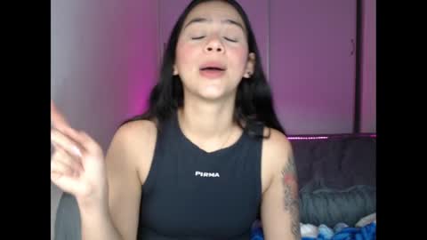 Snapshot of candyfire666 chatting on 09-27-25, 10:15 Sara online show from 09-27-25, 10:15